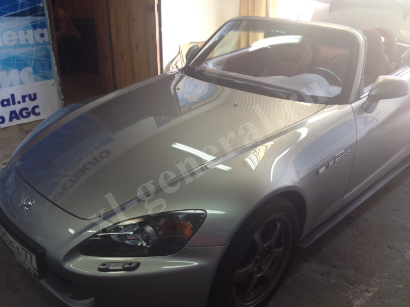 Лобовое стекло на Honda-S2000 1999-2009 Лобовое стекло на Honda-S2000 1999-2009