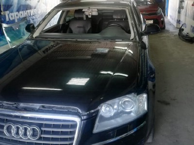 Установка лобового стекла Audi A8 2002-
