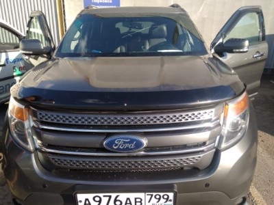 Установка лобового стекла Ford Explorer 5D 2011-