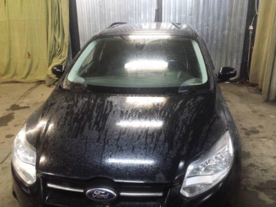 Установка лобового стекла Ford Focus III -