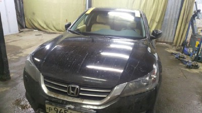 Установка лобового стекла Honda Accord 2013-