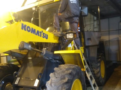 Установка лобового стекла Komatsu WA 320-380-470-480-5 -