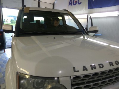 Установка лобового стекла Landrover discovery IV 2009-2011