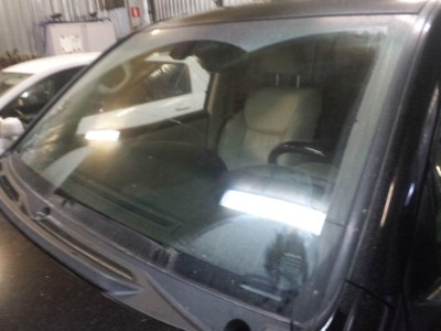 Установка лобового стекла Lexus LX570 -