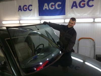 Установка лобового стекла Volkswagen Passat B5 4D Sed, унив 1996-2003