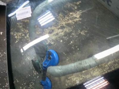 Установка лобового стекла Mercedes W204, C Class СД УН  2007-