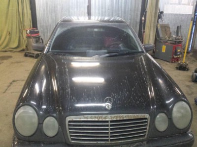 Установка автостекла Mercedes W210 -