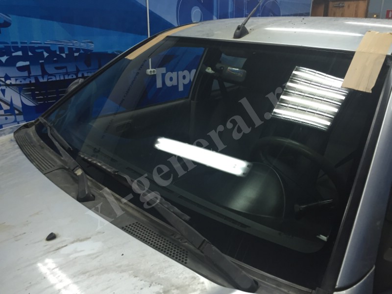 Лобовое стекло Mitsubishi L200 2006-2015