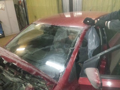 Установка лобового стекла Polo sedan 10 -