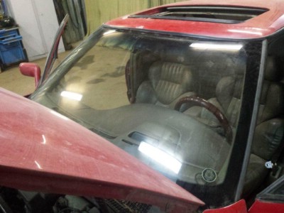 Установка лобового стекла Pontiac Bonneville 1991-1999