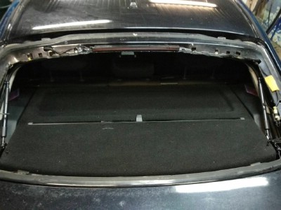 Установка заднего стекла Skoda Super B 5D HB 2008-