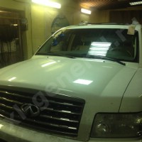 Установка автостекла Infiniti QX56 2004