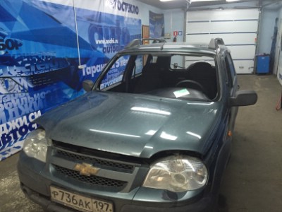 Установка лобового стекла ВАЗ 2123 - Нива-Шевроле -