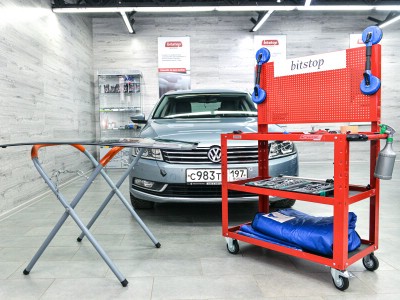 Установка лобового стекла Volkswagen Passat B7 2010-