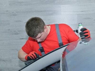 Установка лобового стекла Volkswagen Passat B7 2010-