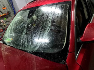 Установка лобового стекла Audi Q5 2008-2012