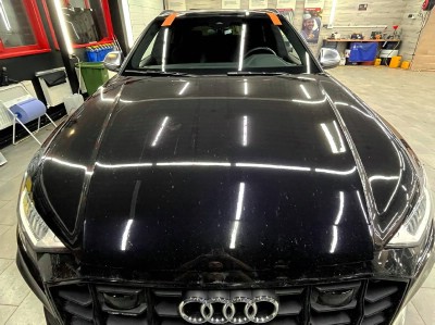 Установка лобового стекла Audi Q8 -