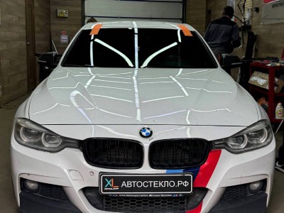 Установка лобового стекла BMW 3 (F30) -