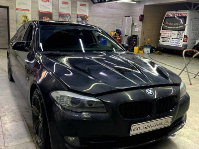 Установка лобового стекла BMW 5 F10 -