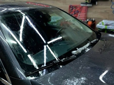 Установка лобового стекла BMW 5 G30 -