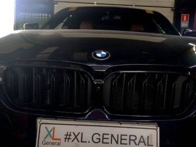 Установка лобового стекла BMW 5 G30 2016-