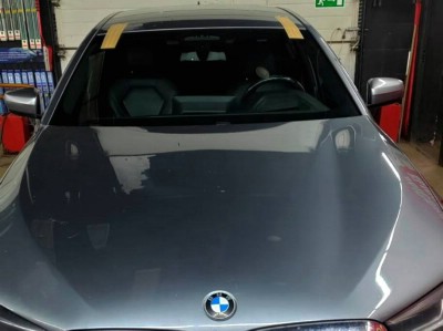 Установка лобового стекла BMW 5 G30 2017-2023