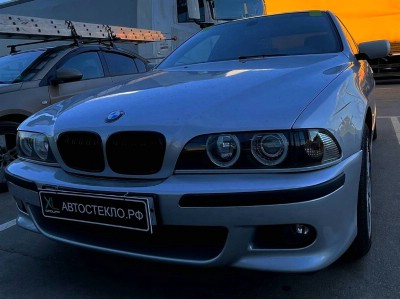 Установка лобового стекла BMW Е39 -