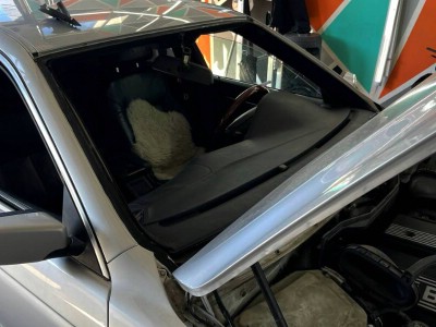Установка лобового стекла BMW Е39 -
