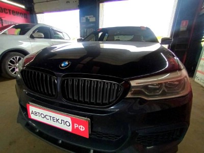 Установка лобового стекла BMW G30 -