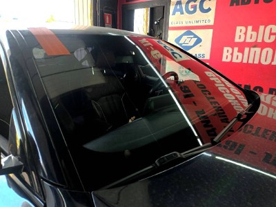 Установка лобового стекла BMW G30 -