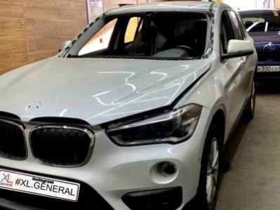Установка лобового стекла BMW X1 2015-2019