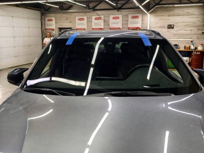 Установка лобового стекла BMW X5 2013-2018