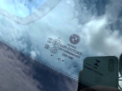 Установка лобового стекла BMW X5 -