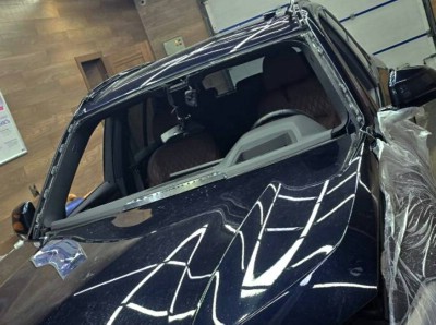 Установка лобового стекла BMW X5 G05 -