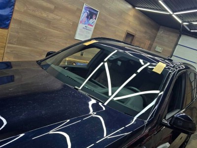 Установка лобового стекла BMW X5 G05 -