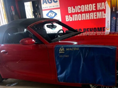 Установка лобового стекла BMW Z4 2002-2008