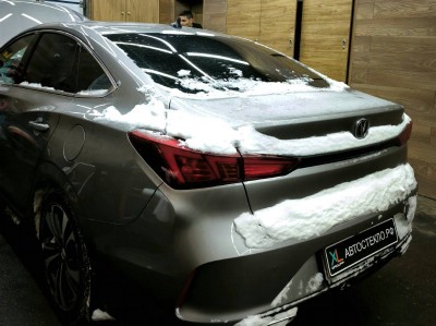 Установка лобового стекла Changan Eado -