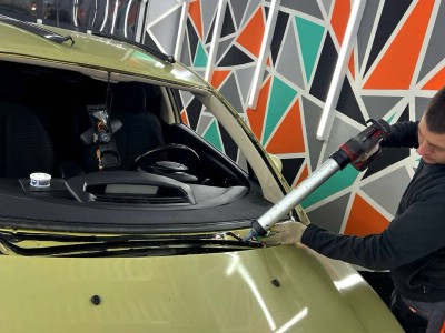 Установка лобового стекла Citroen C4