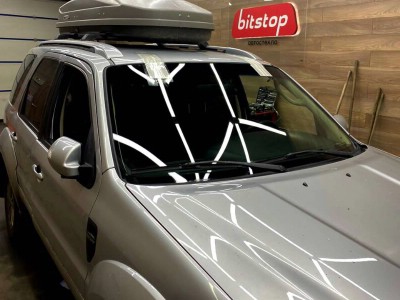 Установка лобового стекла Ford Escape 2007-