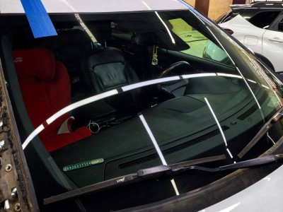 Установка лобового стекла Ford Explorer V -
