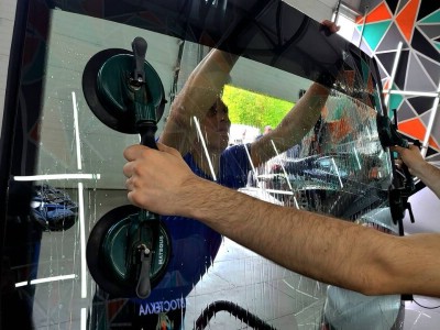 Установка лобового стекла Ford Kuga 2016-