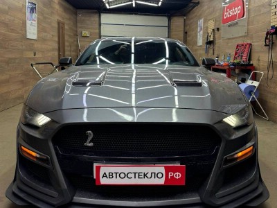 Автостекло Ford Mustang VI (S550) -
