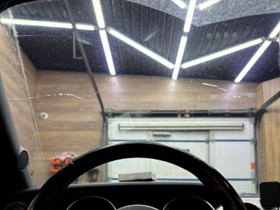 Установка лобового стекла Ford Mustang VI (S550) -
