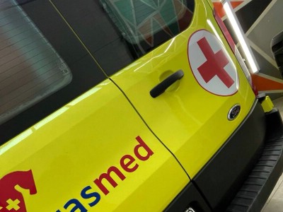 Установка лобового стекла Ford Transit