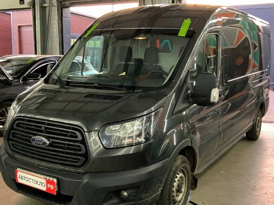Установка лобового стекла Ford Transit -