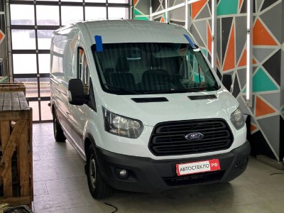 Установка лобового стекла Ford Transit -