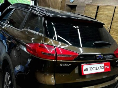 Установка лобового стекла Geely Atlas -
