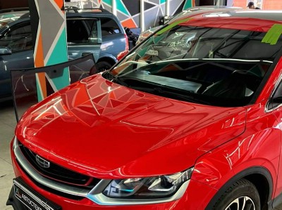 Установка автостекла на Geely