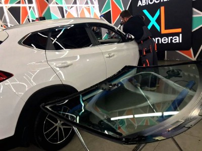 Установка лобового стекла Hyundai Tucson 2015-2021