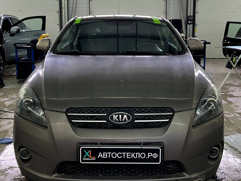 Установка лобового стекла Kia ProCeed -